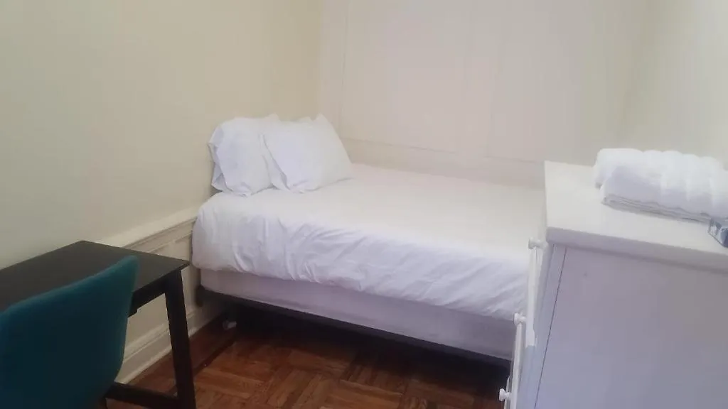 C1 Crown 3 Bedrooms Apartment New York