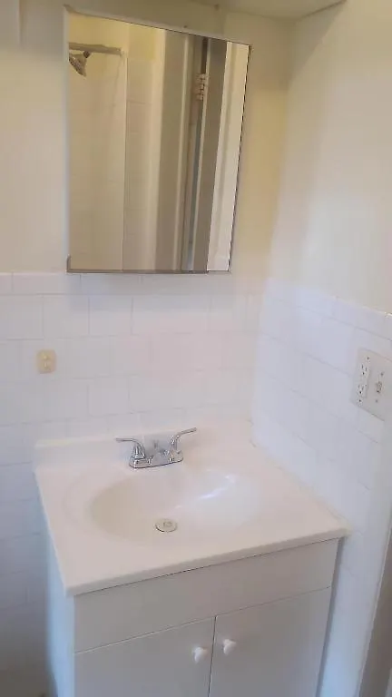 C1 Crown 3 Bedrooms Apartment New York