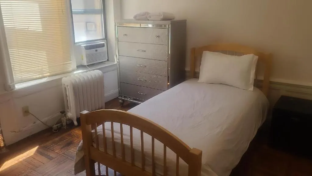 C1 Crown 3 Bedrooms Apartment New York USA