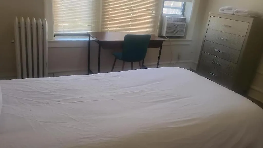 C1 Crown 3 Bedrooms Apartment New York