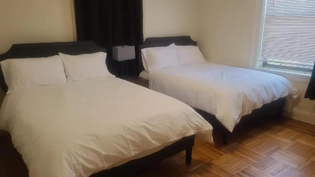 C1 Crown 3 Bedrooms Apartment kontakter