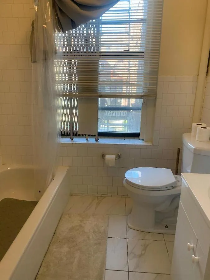 C1 Crown 3 Bedrooms Apartment New York